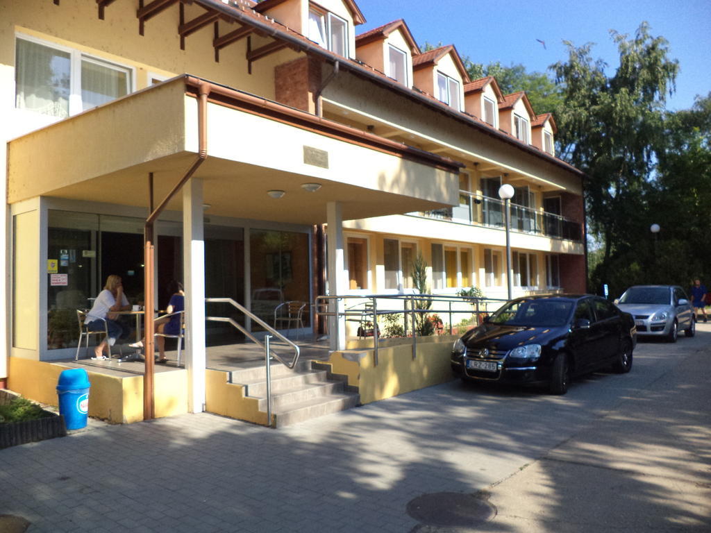 Touring Hotel Berekfürdő Εξωτερικό φωτογραφία